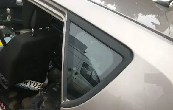 KIA Ceed Rear side window