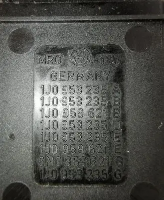 Volkswagen Golf IV Hazard light switch 1J0953235B 1J0953235A 1J0959621B