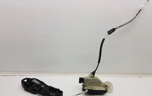Citroen DS5 Front door lock 40517130N 9686519280