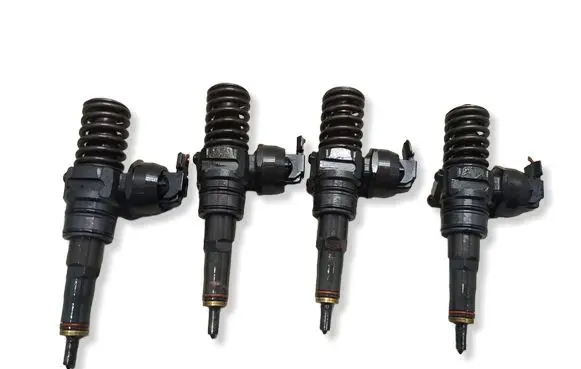 Volkswagen Caddy Fuel injectors set 0414720215