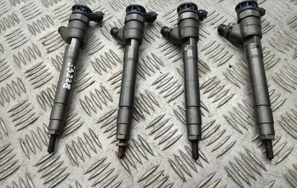Nissan X-Trail T32 Fuel injectors set 0445110546