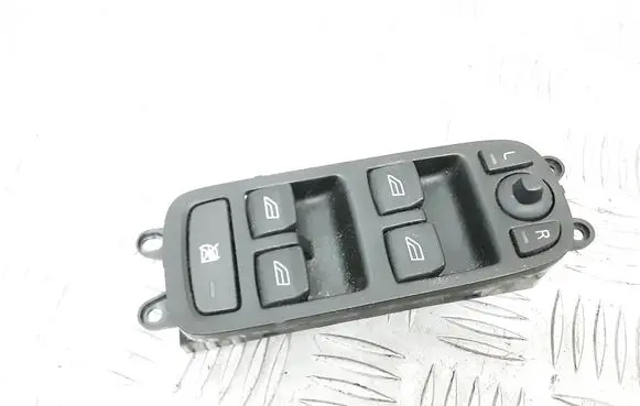 Volvo V50 Electric window control switch 30746183