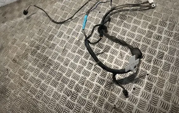 Nissan Terrano Front door wiring loom 