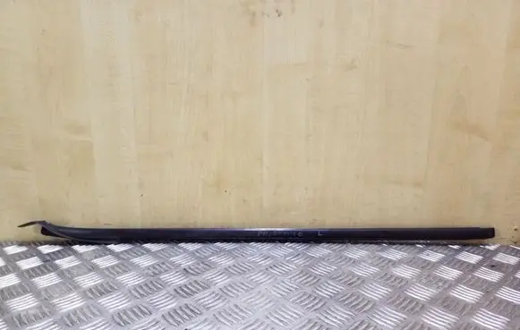 Windshield trim