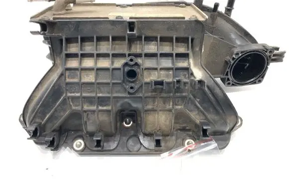 Volkswagen Jetta VI Intake manifold 