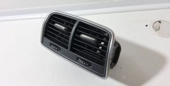 Rear air vent grill