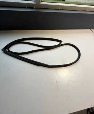 Rubber seal rear door