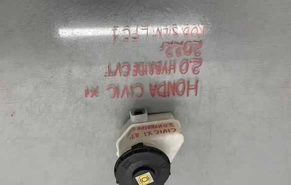 Honda Civic XI Brake fluid reservoir 