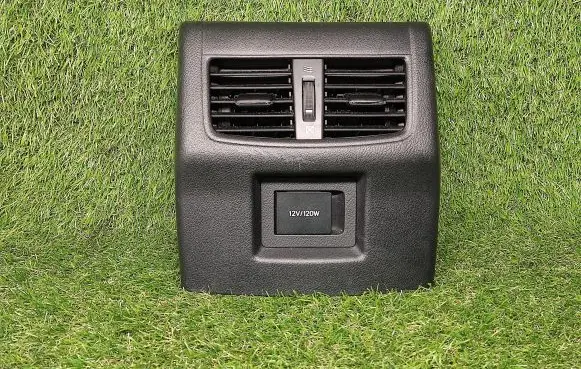 Rear air vent grill