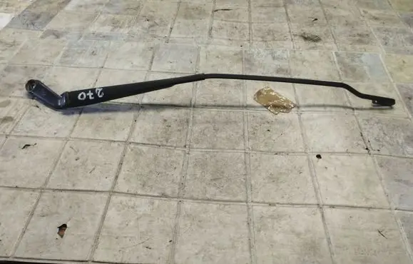 Ford Fiesta Front wiper blade arm 1J1955410A