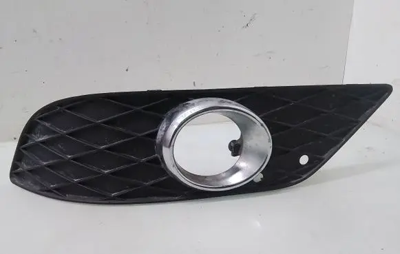 Mercedes-Benz B W245 Front bumper lower grill