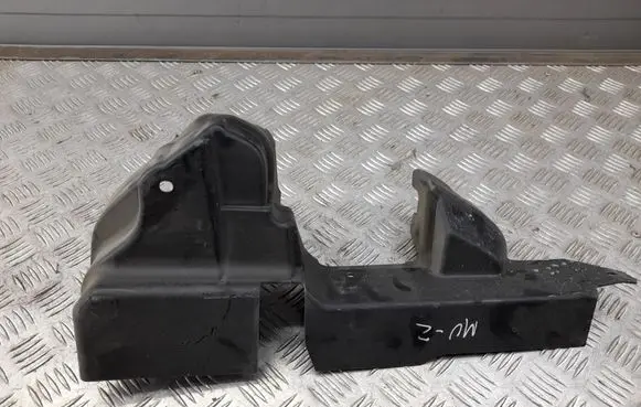 Ford Mustang VI Intercooler air guide/duct channel FR3B8102CD