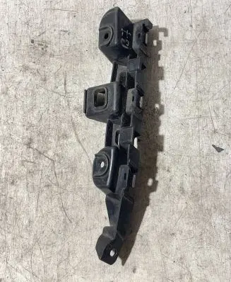 Volkswagen PASSAT B7 Front bumper mounting bracket 3AA807184