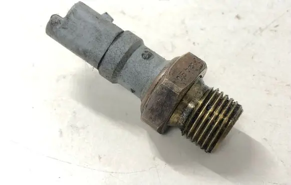 Peugeot 307 Oil pressure sensor 