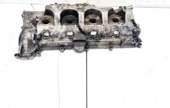 Toyota Corolla Verso AR10 Rocker cam cover 