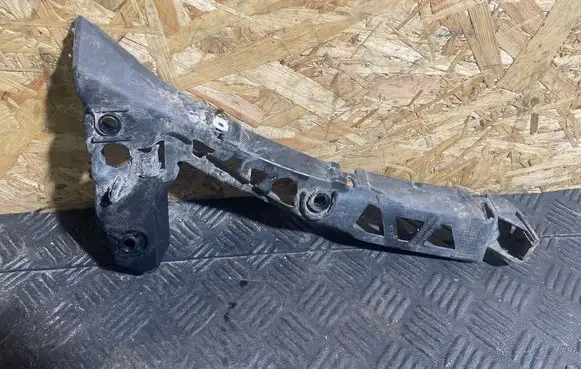Jaguar XF X250 Front bumper mounting bracket 8X2317B749