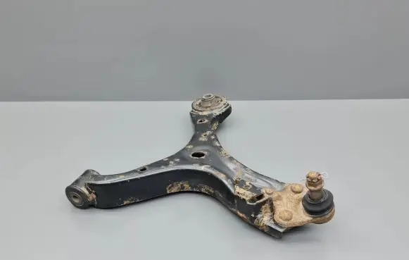 Honda Civic IX Front lower control arm/wishbone