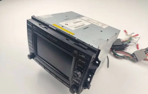 Jeep Commander Radio/CD/DVD/GPS head unit 05064191AD RGC10724