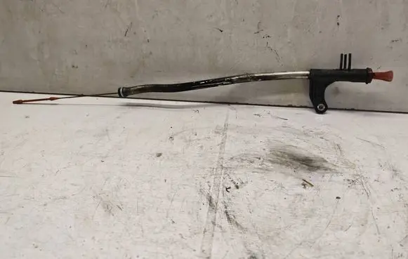 Peugeot 3008 II Oil level dip stick 9824425380