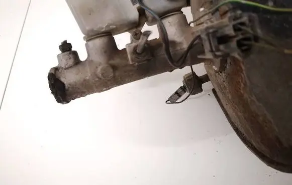 Mazda 626 Master brake cylinder 