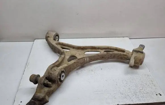 Jeep Grand Cherokee Front lower control arm/wishbone 68022605AD