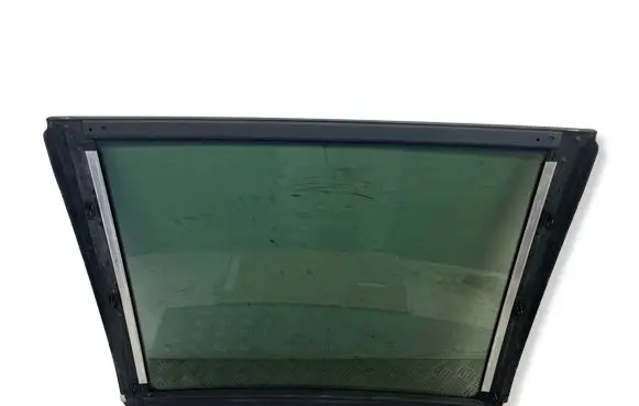 BMW 5 E60 E61 Sunroof glass 7118857