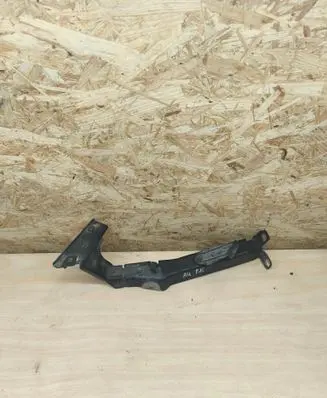 Audi A4 S4 B8 8K Fender mounting bracket 8K0821135B