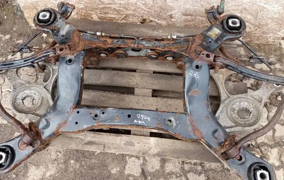 Jeep Grand Cherokee Rear axle beam 