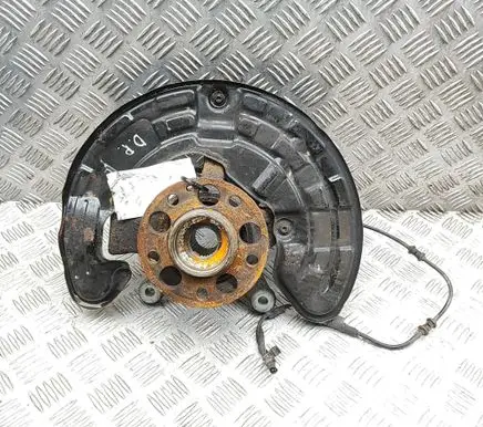 Mercedes-Benz CLA C117 X117 W117 Front wheel hub A1763300600 A1764210620