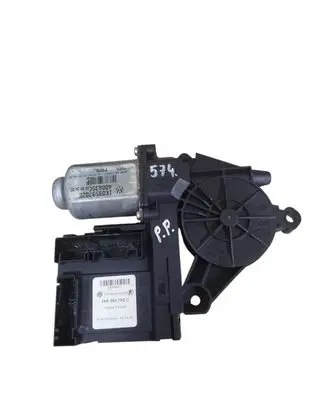 Volkswagen Golf V Front door window regulator motor 1K0959792C 1K0959702E