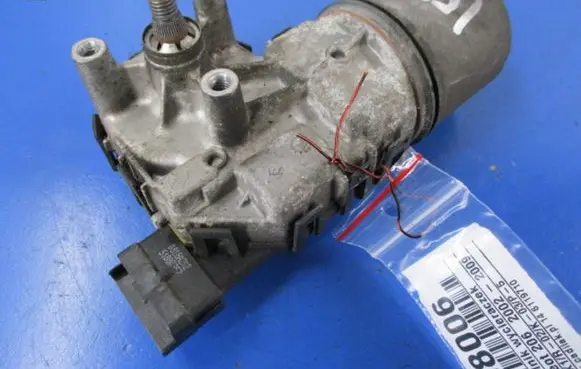 Peugeot 206 CC Front wiper linkage and motor