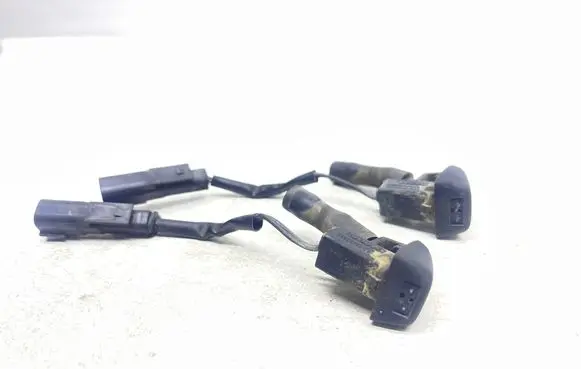 Volvo S80 Windshield washer spray nozzle 30796027 30796028