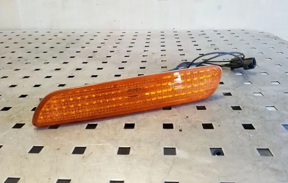 Volvo S40, V40 Front indicator light