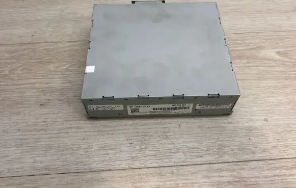 Volkswagen Touareg II GPS navigation control unit/module 4G0035082