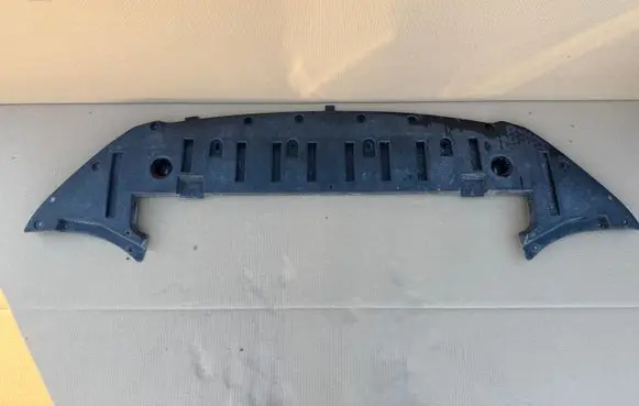 Front bumper skid plate/under tray
