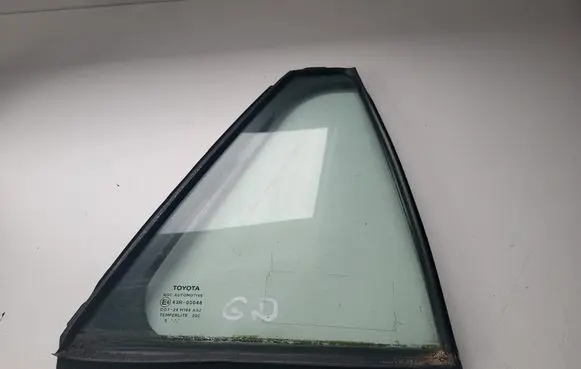 Toyota Verso Rear vent window glass 