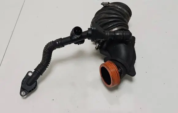 BMW X5M E70 Air intake duct part 7589653 10991213B