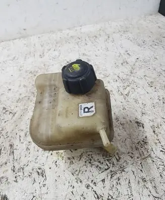 Nissan Qashqai Coolant expansion tank/reservoir