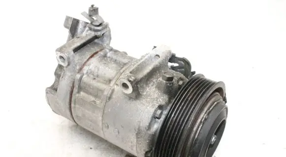 Nissan Qashqai Air conditioning (A/C) compressor (pump) 926004EA0A