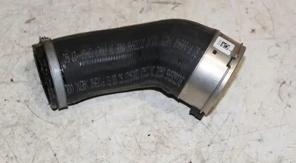 Volvo XC60 Intercooler hose/pipe 31422261