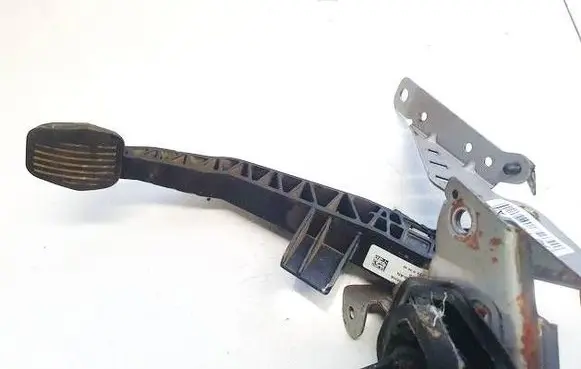 Ford Focus Clutch pedal 4m517b633an 4m51-7b633-an