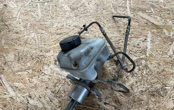 Opel Zafira A Brake fluid reservoir 