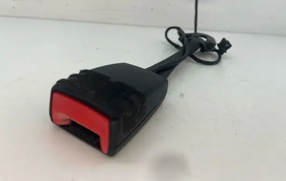 Audi A4 S4 B8 8K Front seatbelt buckle 8K0857755D