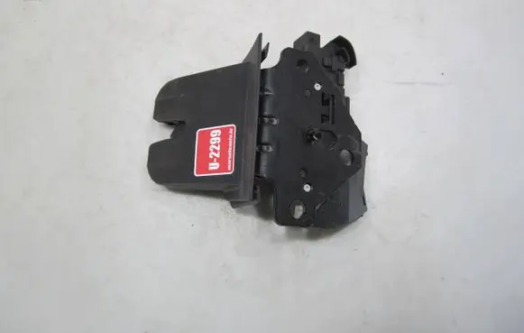 Audi A6 S6 C6 4F Tailgate lock latch 8P4827505D A080105