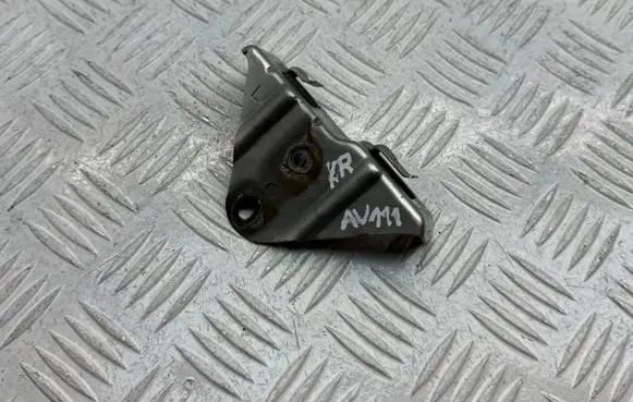 Toyota Avensis T250 Headlight/headlamp mounting bracket 5208205020