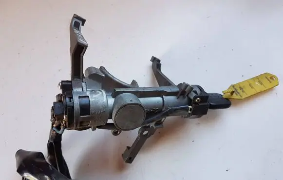 Suzuki Vitara (ET/TA) Ignition lock 