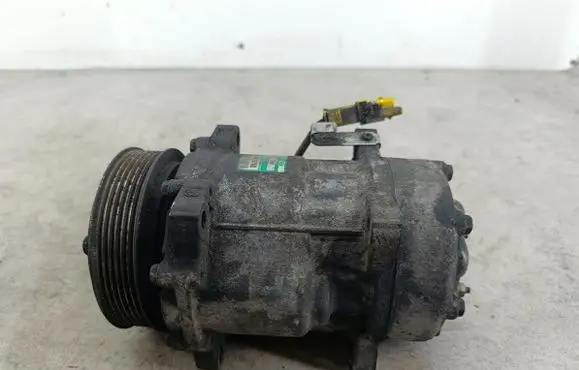 Peugeot 807 Air conditioning (A/C) compressor (pump) 9646416780