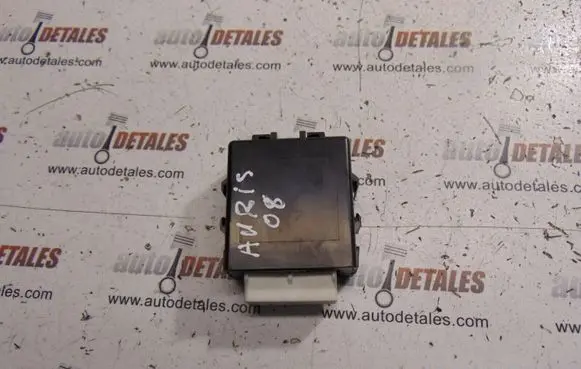 Toyota Auris 150 Window wiper relay 8594002040
