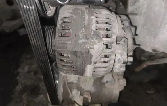 Volvo S60 Generator/alternator 8622786