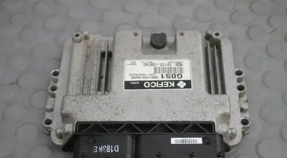 KIA Carens III Engine control unit/module 2BFA0